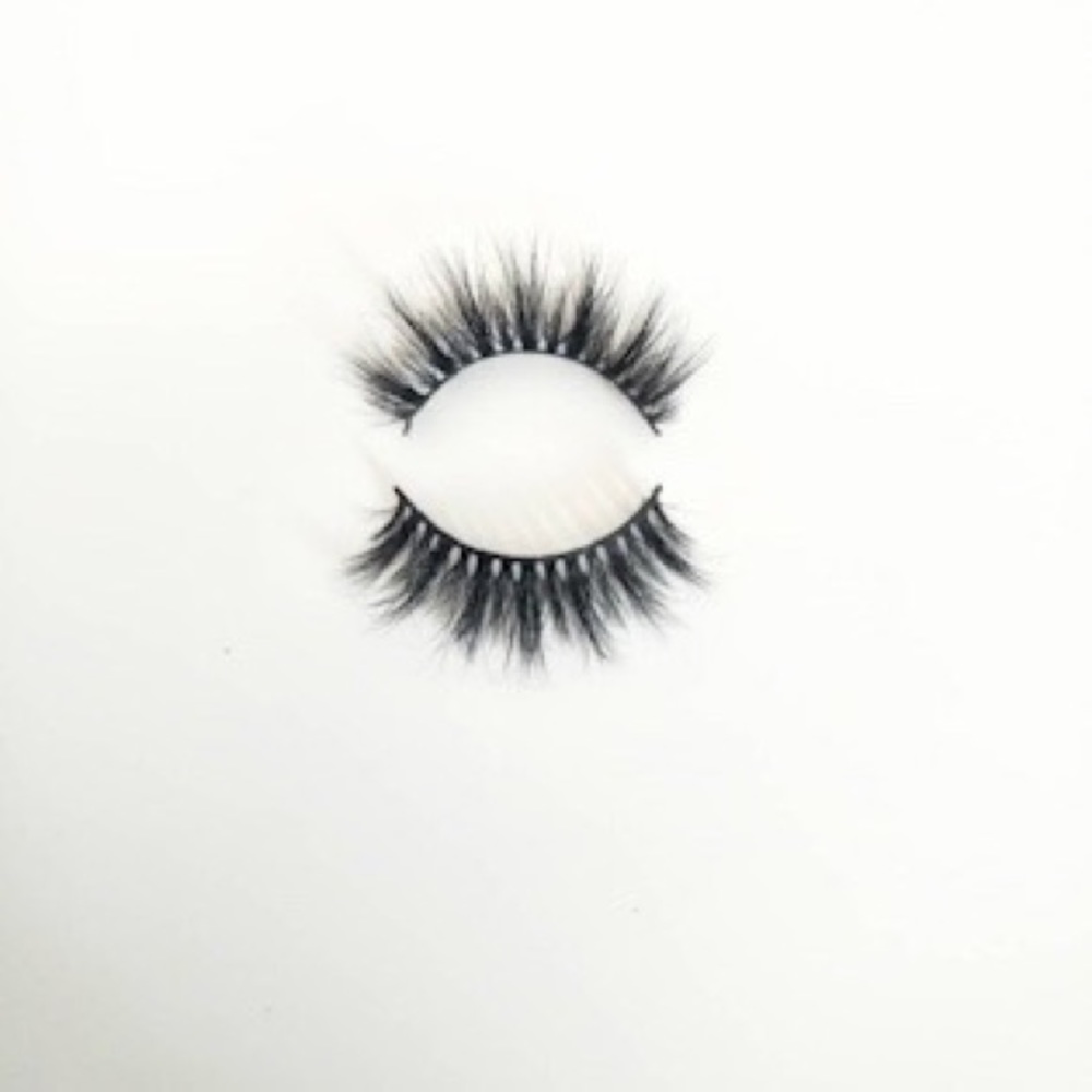 LaShaé Beauty “LaShaé” Mink Lashes